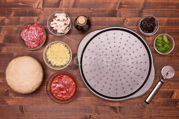 Stock fotó: Pizza · hozzávalók · kész · sütés · tányér · felső