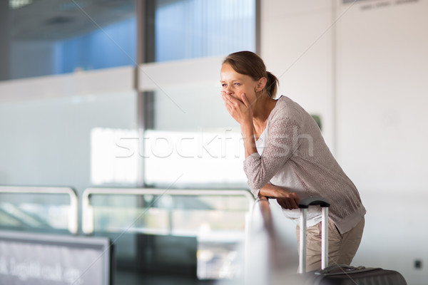 Jovem feminino aeroporto cansado espera vôo Foto stock © lightpoet