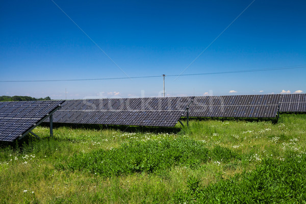 Lumina soarelui panouri solare cer Imagine de stoc © lightpoet