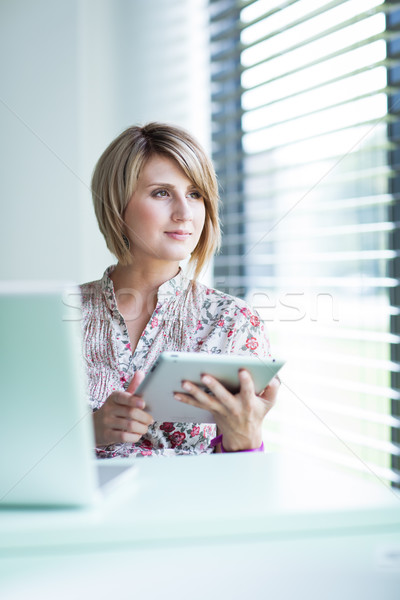 Stockfoto: Mooie · college · werken · tablet · ondiep