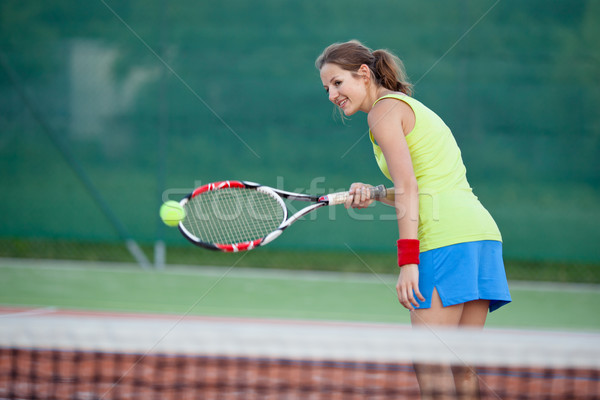 Stock fotó: Csinos · fiatal · női · teniszező · teniszpálya · sekély