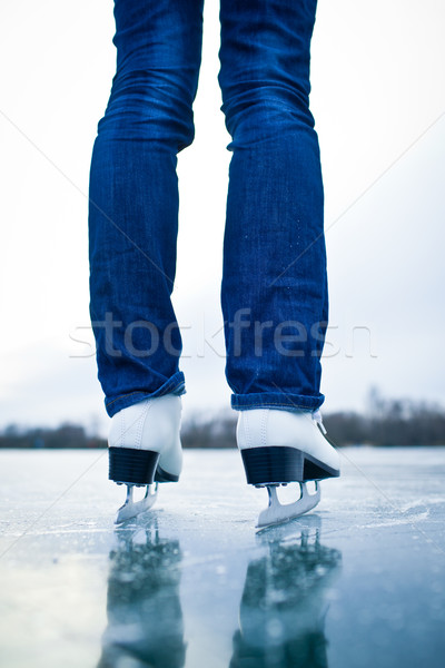Foto stock: Patinaje · sobre · hielo · aire · libre · estanque · invierno · día