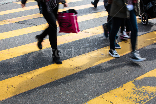 Miejskich ruchu ulicy miasta ruchu zamazany tłum Zdjęcia stock © lightpoet