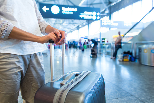 Stockfoto: Jonge · vrouwelijke · luchthaven · wachten · business · vrouw