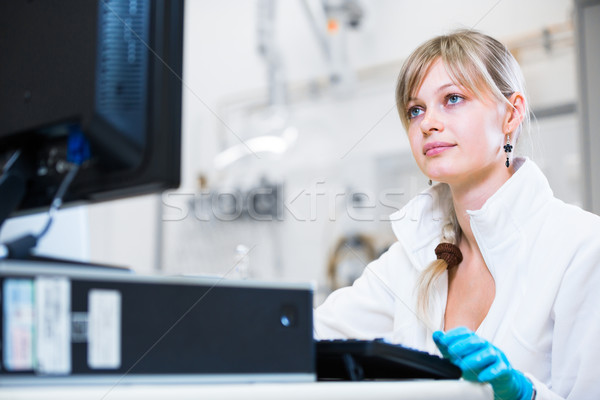 [[stock_photo]]: Portrait · Homme · chercheur · chimie · laboratoire