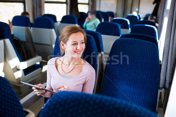 Młoda kobieta pociągu działalności szczęśliwy Zdjęcia stock © lightpoet