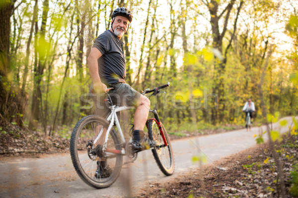 Imagine de stoc: Senior · om · mountain · bike · în · aer · liber · superficial · dincolo · de