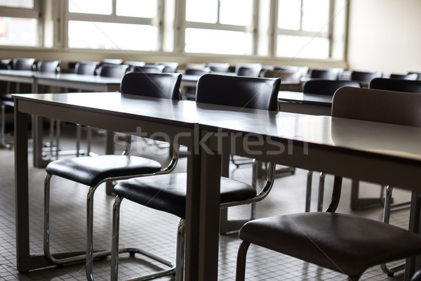 Foto stock: Vazio · sala · de · aula · cadeiras · escolas · parede · tabela