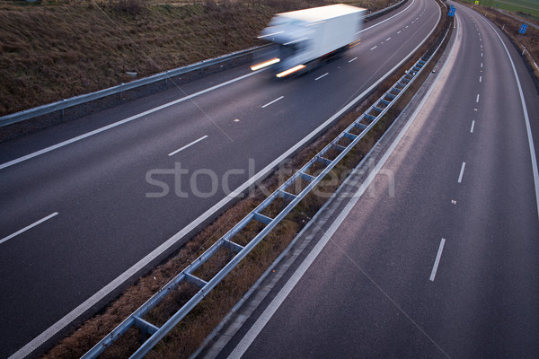 Karayolu trafik hareket bulanık kamyon akşam karanlığı Stok fotoğraf © lightpoet