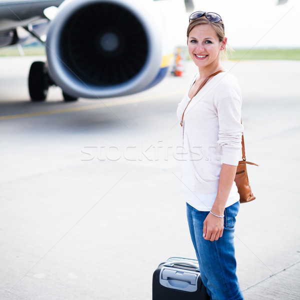 Stock fotó: Fiatal · nő · repülőtér · repülőgép · üzlet · boldog · utazás