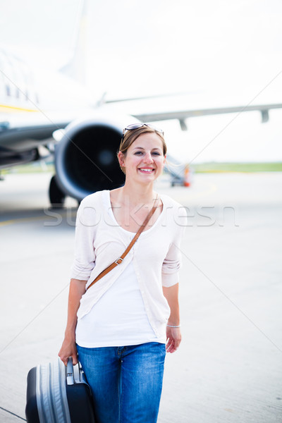 Foto stock: Mulher · jovem · aeroporto · aeronave · negócio · feliz · viajar