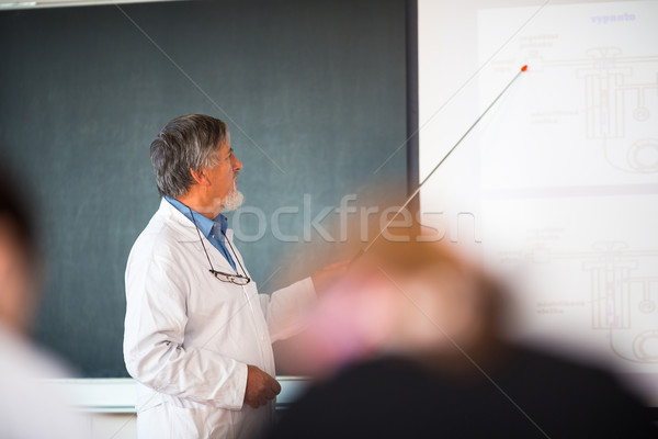 Stock fotó: Idős · kémia · tanár · előadás · osztályterem · tele