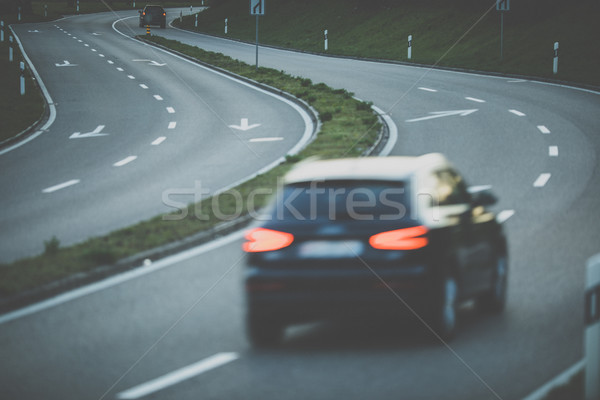 Masini şosea apus superficial dincolo de culoare Imagine de stoc © lightpoet