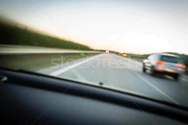 Stockfoto: Auto · bewegende · snel · snelweg · beweging · wazig