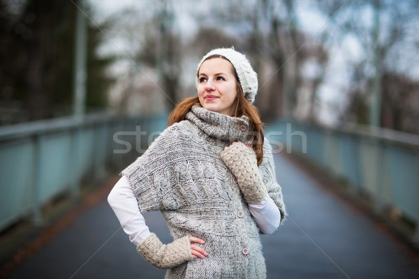 Fiatal nő meleg gyapjú kardigán portré pózol Stock fotó © lightpoet
