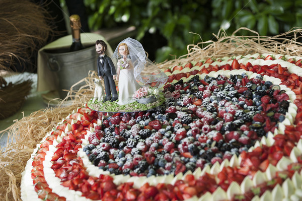 Wedding cake decorato frutti crema wedding party Foto d'archivio © limpido