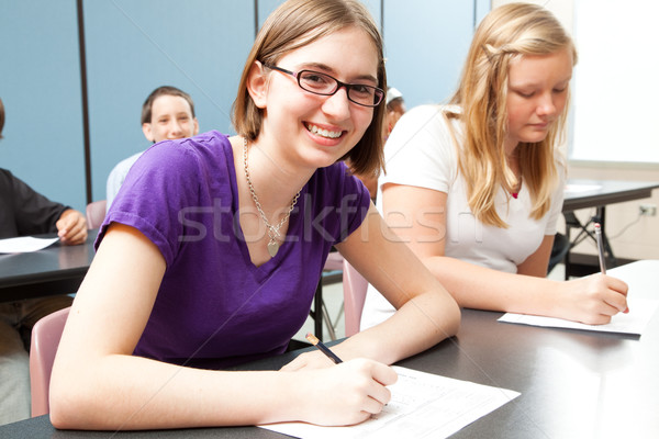 Tieners school tienermeisjes middelbare school klasse echte mensen Stockfoto © lisafx