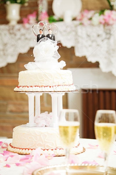 Bruidstaart twee bruidegom top homohuwelijk ceremonie Stockfoto © lisafx