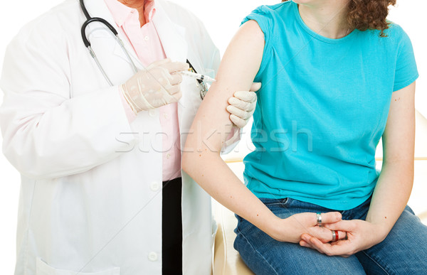 Vacunación primer plano médico jóvenes paciente nina Foto stock © lisafx