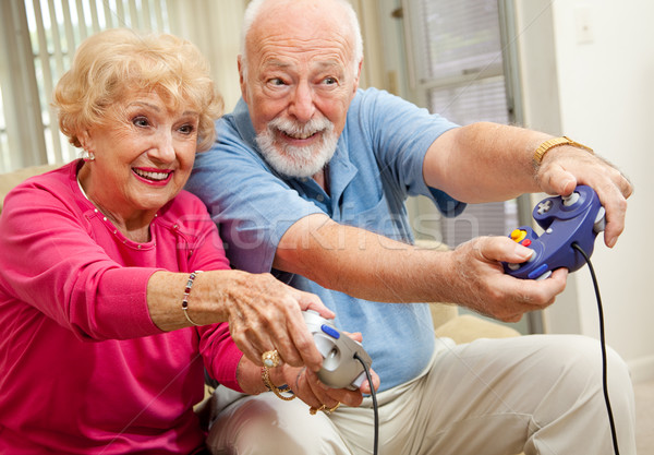 Senior spelen video games man Stockfoto © lisafx