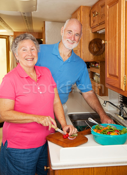 Foto stock: Cozinha · casal · de · idosos · motor · casa · homem