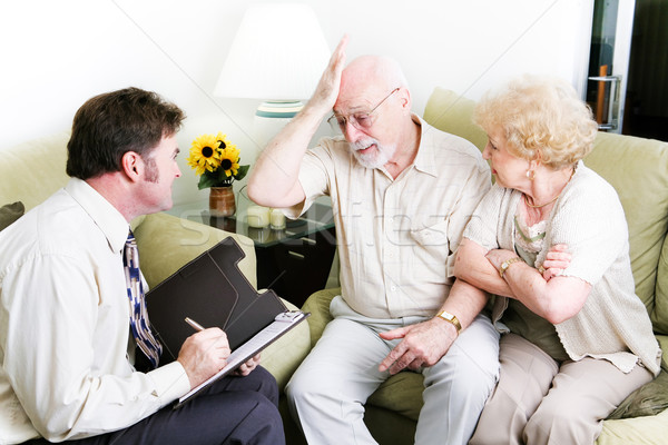 Sentimiento culpable pareja de ancianos terapia marido médicos Foto stock © lisafx