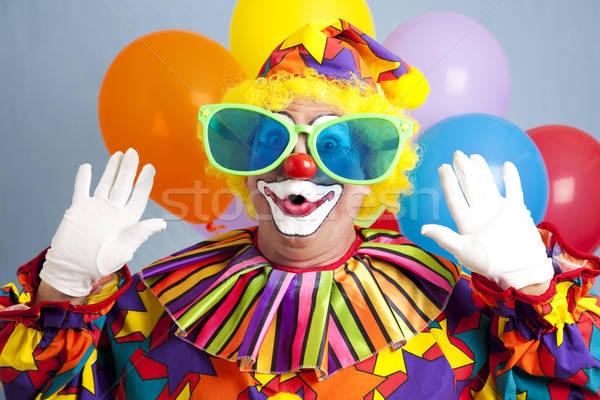 商业照片: 小丑    惊喜    眼镜 / silly clown in oversized