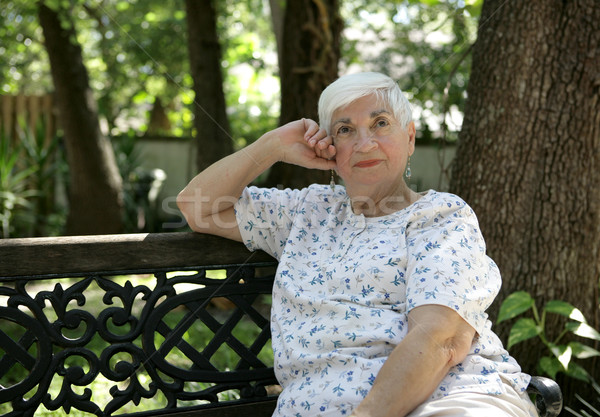 Parku słodkie starszy pani kobiet Zdjęcia stock © lisafx