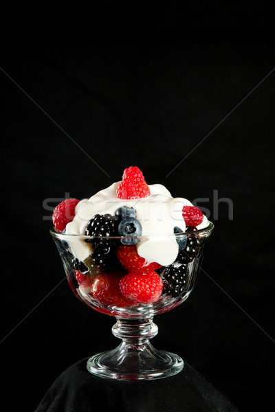 Stockfoto: Bessen · yoghurt · exemplaar · ruimte · gezonde · dessert · gemengd