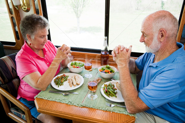Yaşlılar yeme yemek motor Stok fotoğraf © lisafx
