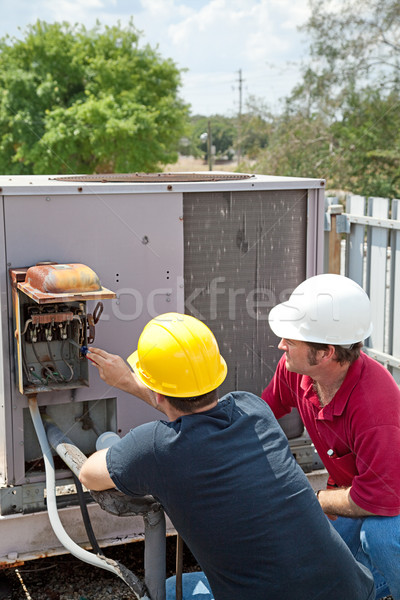 Klimaanlage Reparatur Teamarbeit zwei Dach Stock foto © lisafx