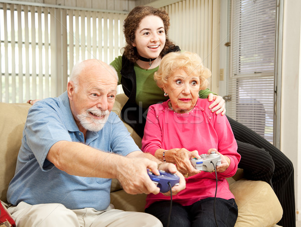 Familie video games senior man vrouw spelen Stockfoto © lisafx