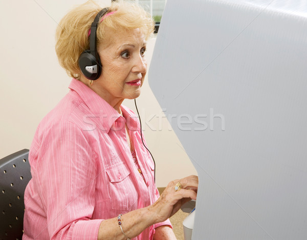 Szavazás szavazócédula kezdeményezés idős hölgy zavaros Stock fotó © lisafx