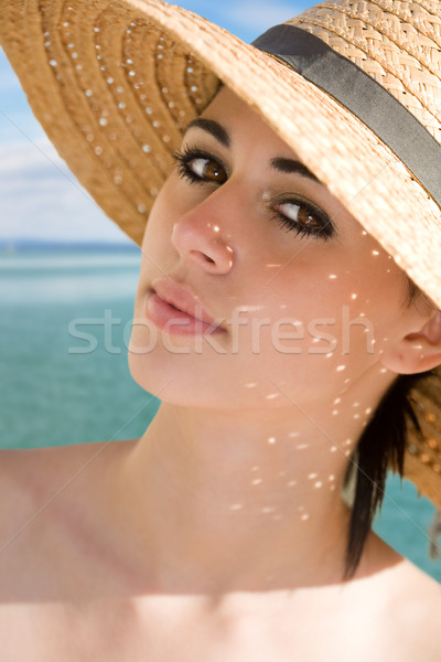 Nyugodt nyár divatos fiatal barna hajú szépség Stock fotó © lithian
