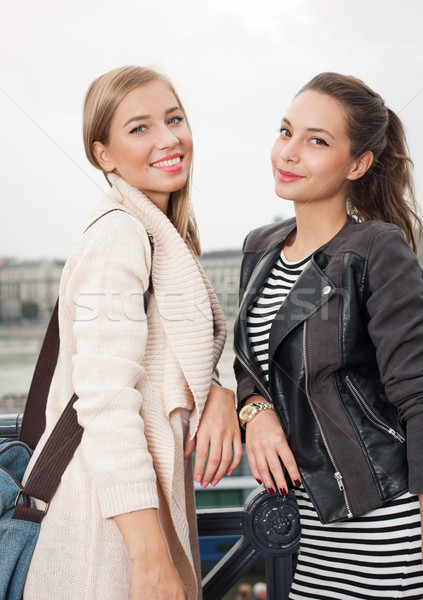 étudiant filles extérieur portrait deux mode [[stock_photo]] © lithian