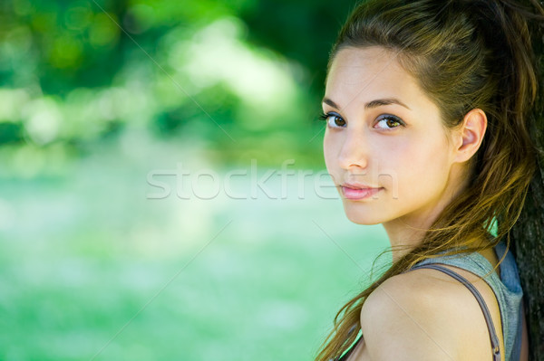 Káprázatos fiatal barna hajú park portré lány Stock fotó © lithian