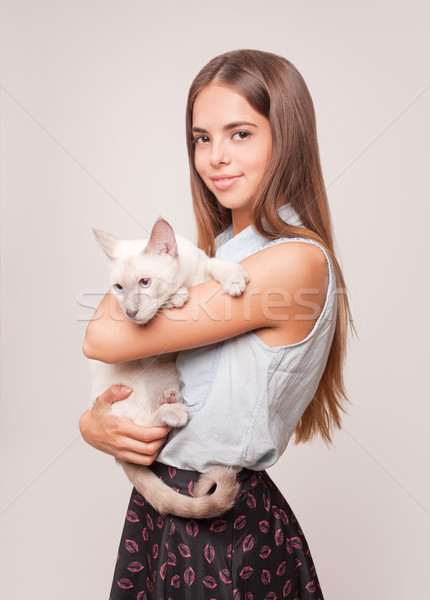 Bruna bellezza cat ritratto gatto siamese donna Foto d'archivio © lithian