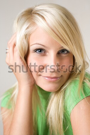 Retrato belo jovem menina sorridente Foto stock © lithian