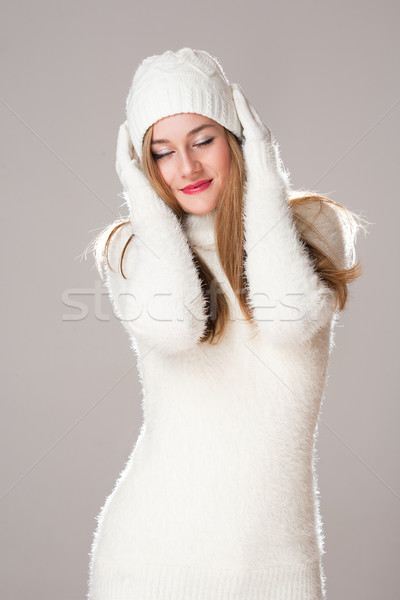 Inverno moda retrato belo jovem mulher Foto stock © lithian