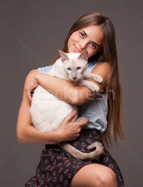 Brunette schoonheid kat portret siamese kat vrouw Stockfoto © lithian