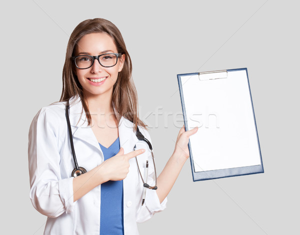 Anziehend jungen weiblichen Arzt Porträt weiß Stock foto © lithian