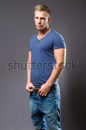 Taai vent portret gespierd geschikt jonge man Stockfoto © lithian