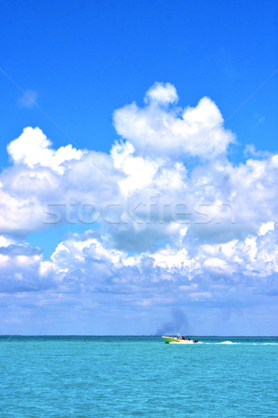 Barcă val Mexic teren albastru spuma Imagine de stoc © lkpro