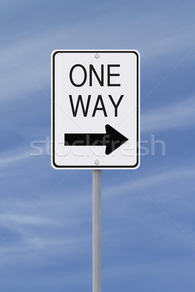 W jedną stronę Błękitne niebo znak drogowy podpisania ulicy kierunku Zdjęcia stock © lorenzodelacosta