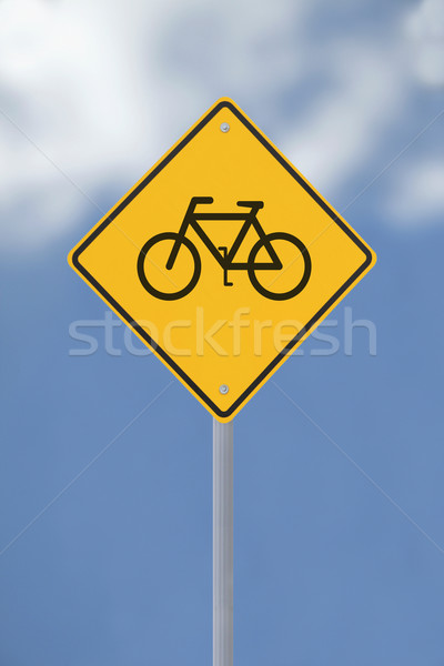 Semna indicator rutier moale cer bicicletă bicicletă Imagine de stoc © lorenzodelacosta