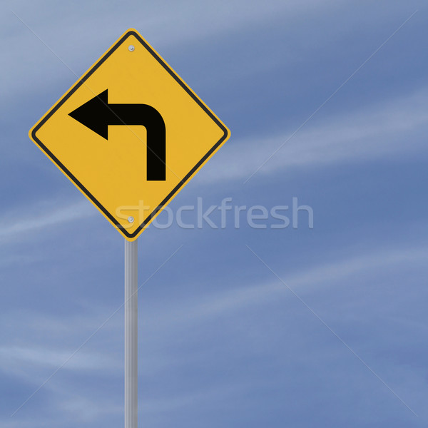 Fuerte vuelta adelante senalización de la carretera alerta cielo azul Foto stock © lorenzodelacosta