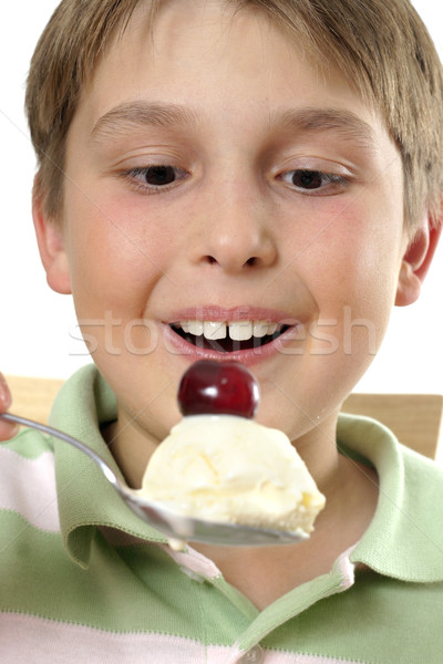 Lächelnd Junge halten groß schöpfen Eis Stock foto © lovleah