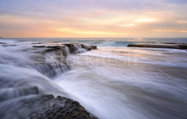 Kaya raf hızlı bir büyük Stok fotoğraf © lovleah