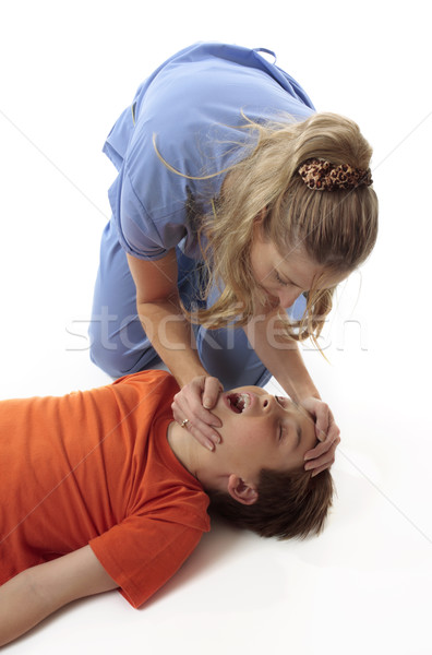 Verpleegkundige kind arts helpen jongen vrouwelijke Stockfoto © lovleah