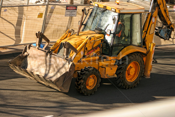 Bulldozer grand orange pelle construction bâtiment Photo stock © lovleah
